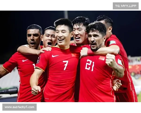 国足锋线重组，伊万派出无中锋阵型